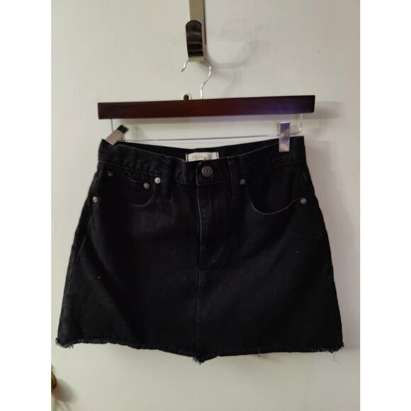 Madewell Black Denim Raw Edge Mini Skirt 26 Classic Preppy. Cowgirl Western Punk - Picture 1 of 6